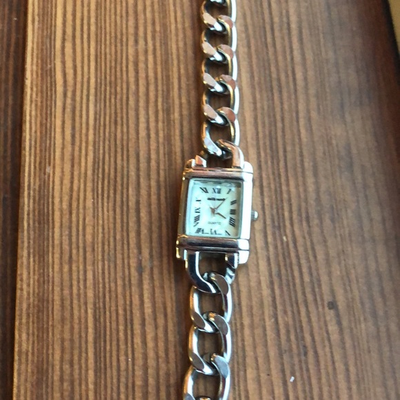 Dollhouse Ladies Watch - silver tone. - Picture 6 of 15